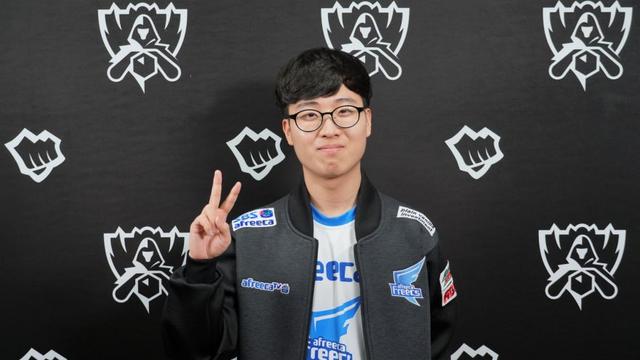 同时加快了 同时加快了