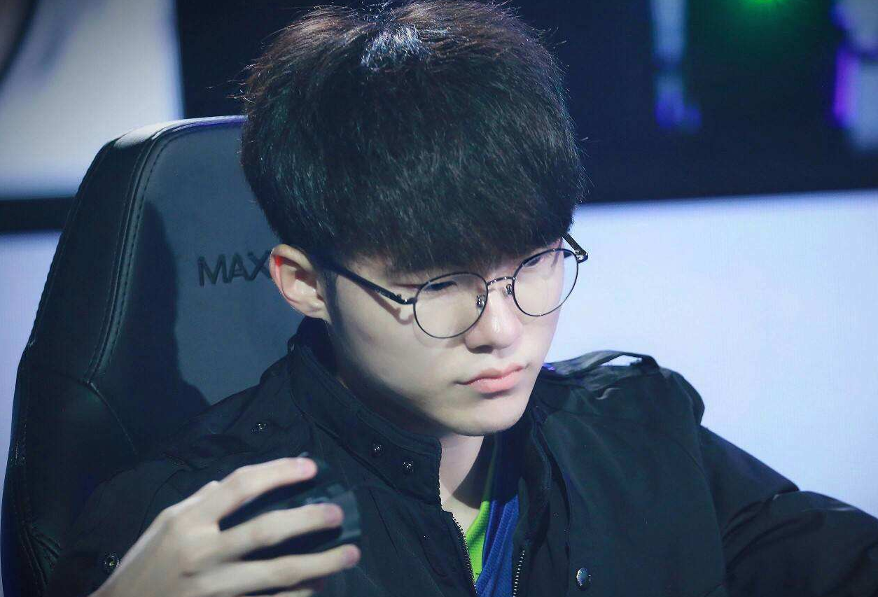 持球人吸引 持球人吸引